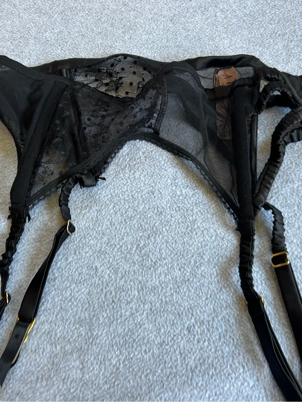Victoria's Secret Women's Dream Angels Flocked Dot Garter Belt M/L Black NWT